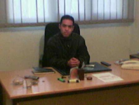 mehdi dans le  bureau